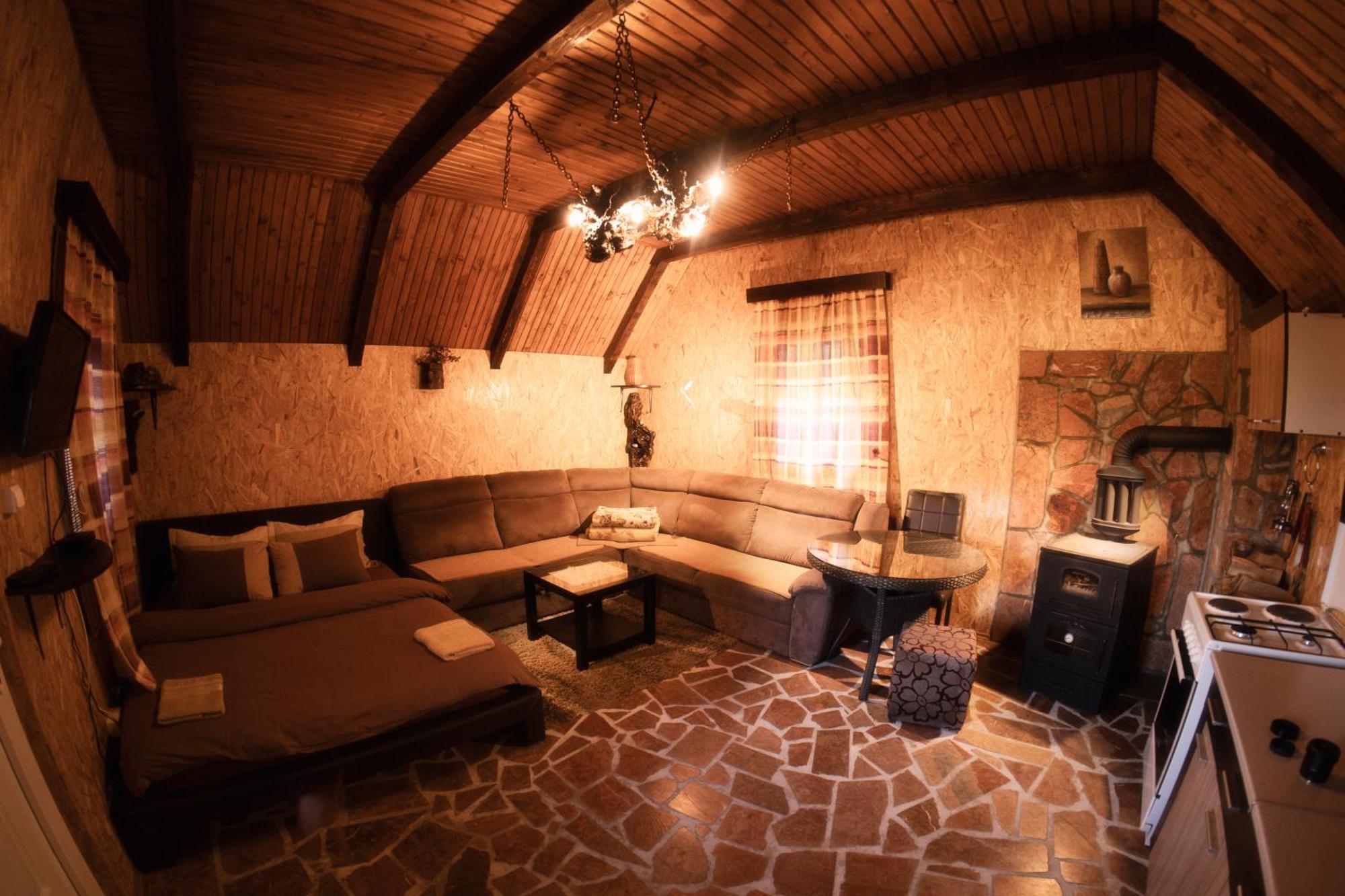 Detached House Milivoje Otel Poscenje Dış mekan fotoğraf