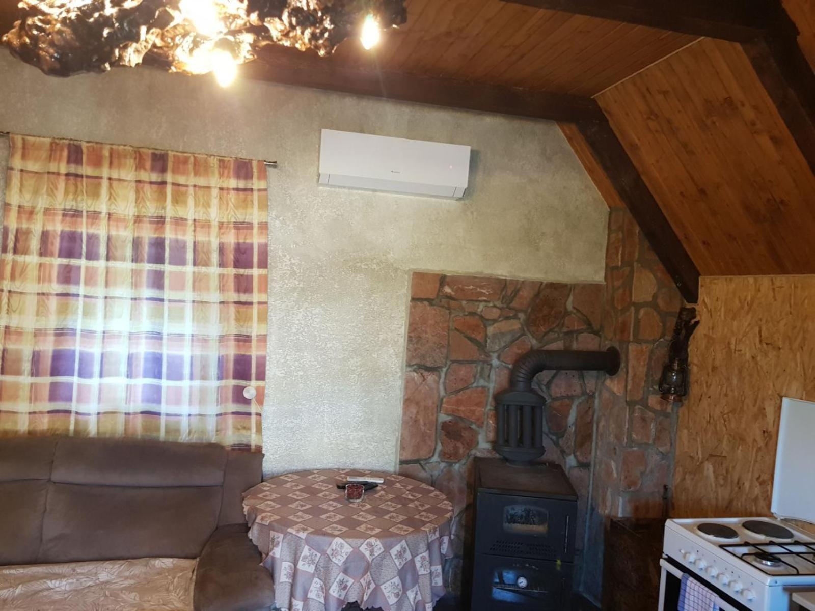 Detached House Milivoje Otel Poscenje Dış mekan fotoğraf