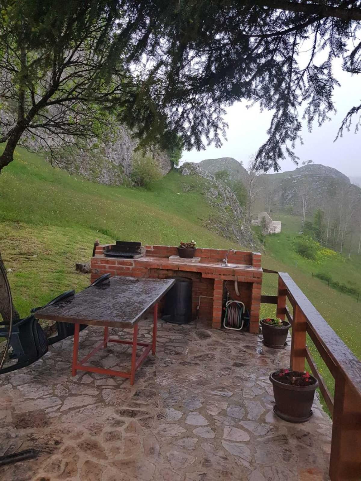 Detached House Milivoje Otel Poscenje Dış mekan fotoğraf