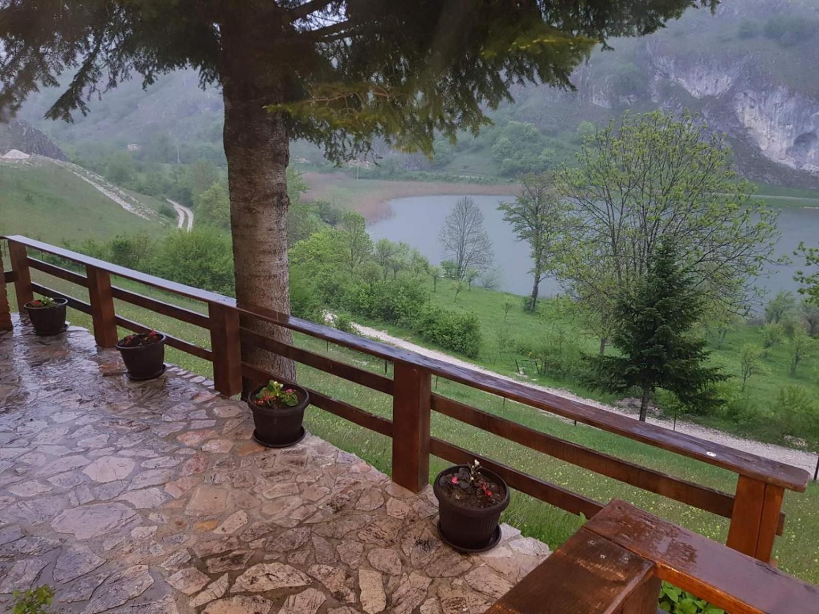 Detached House Milivoje Otel Poscenje Dış mekan fotoğraf