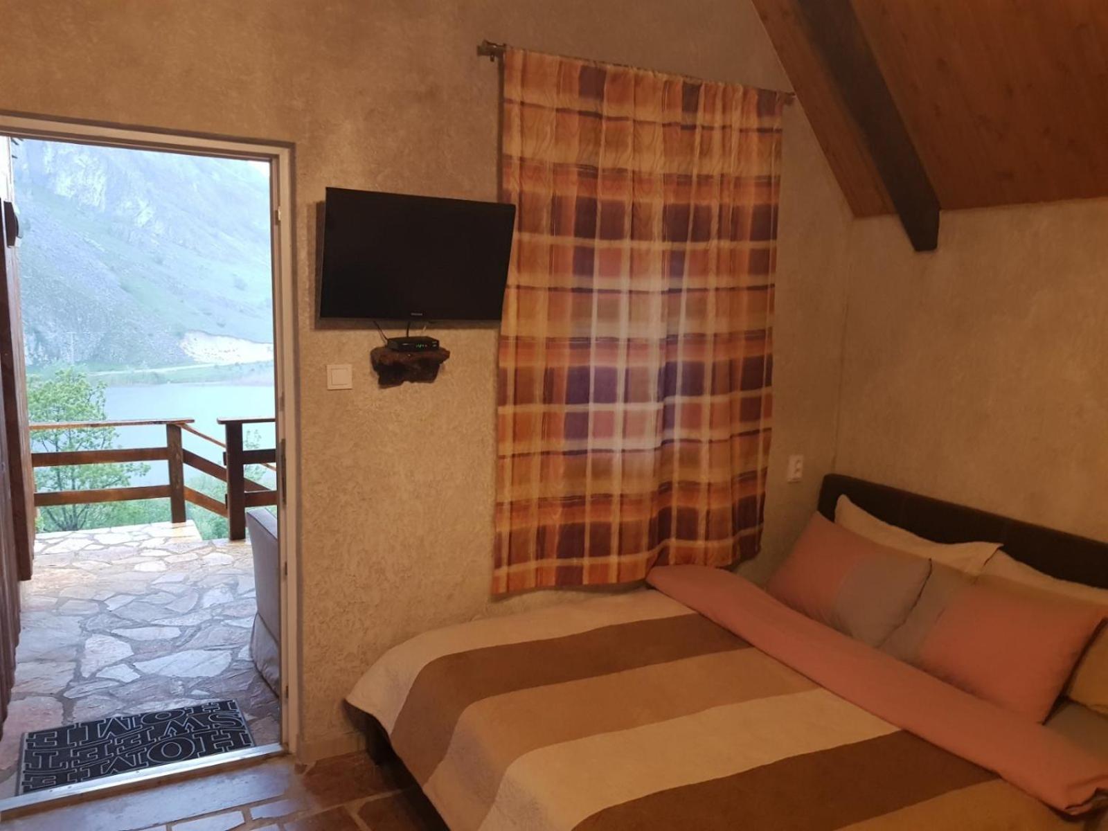 Detached House Milivoje Otel Poscenje Dış mekan fotoğraf